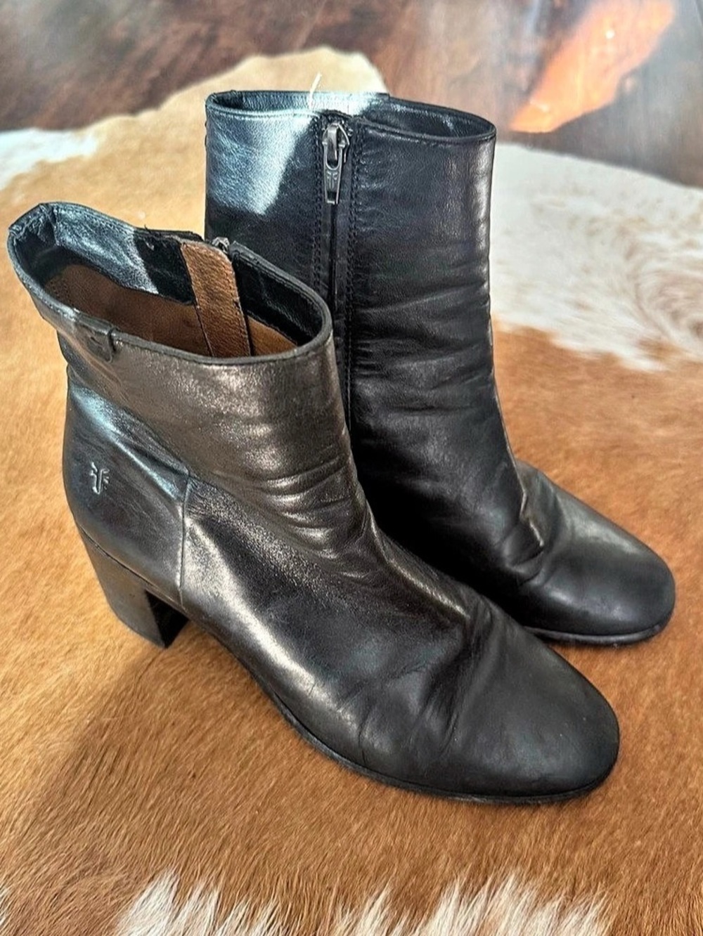Frye 67200 Black Leather Heeled Ankle Boots US 7.5